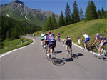 gal/2010/07 - Sella Ronda Bike Day 2010/05 - SellaRonda_Bike_Day/03 - Il mitico Passo Pordoi/_thb_1P6270164-01.jpg